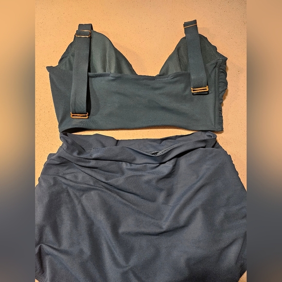 Teal 2 Piece Shapewear Swimsuit - Picture 4 of 6
